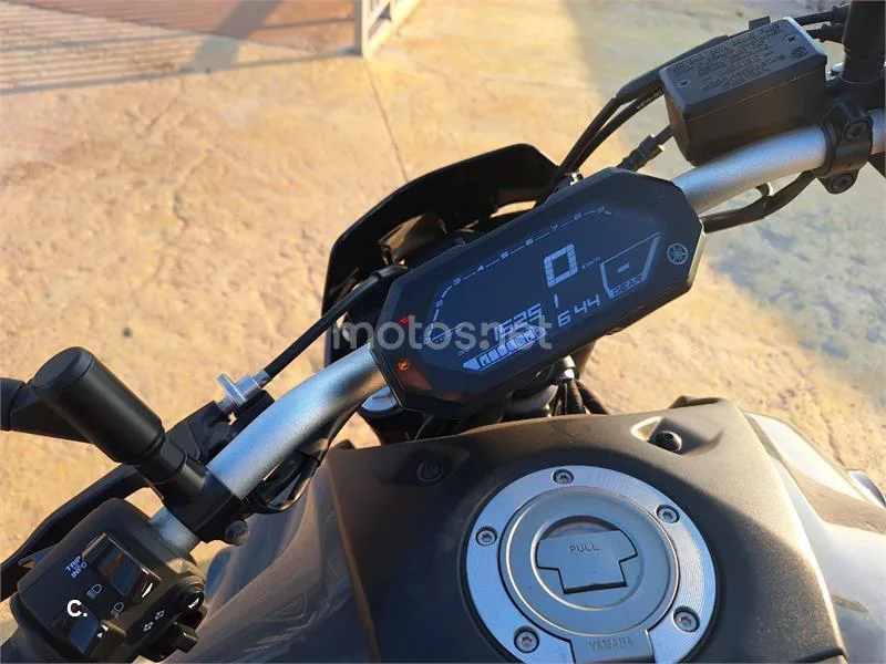 Yamaha MT-07 – Vista 7