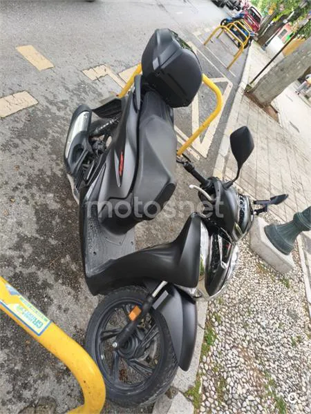 Honda SH 125i – Vista 4