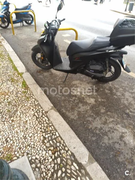 Honda SH 125i – Vista 6