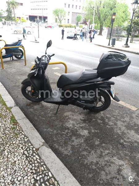Honda SH 125i – Vista 8