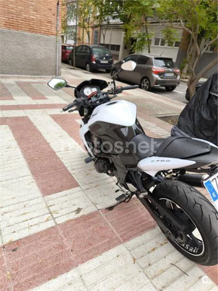Kawasaki Z750 – Vista 5