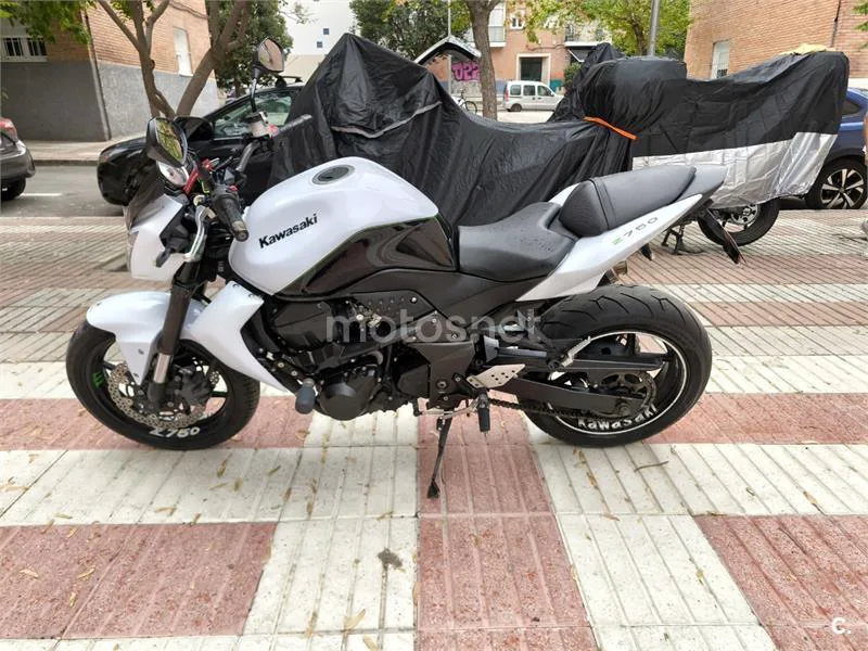 Kawasaki Z750 – Vista 6