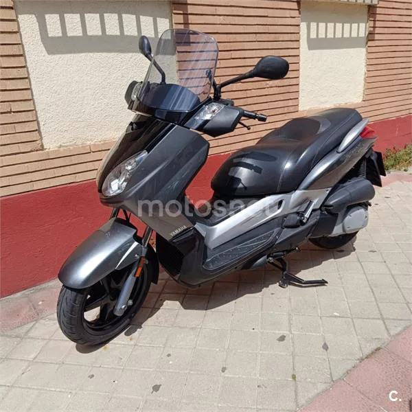 Yamaha XMAX 250 – Vista 4
