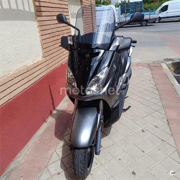 Yamaha XMAX 250 – Vista 7