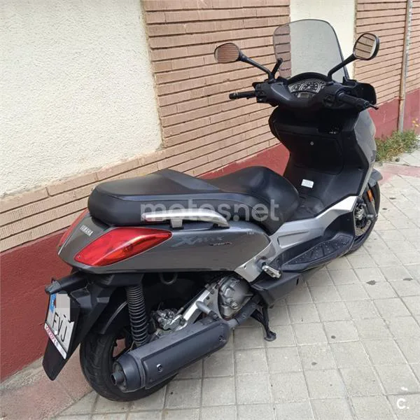 Yamaha XMAX 250 – Vista 8