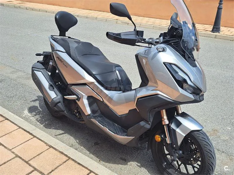 Honda ADV 350 – Vista 2