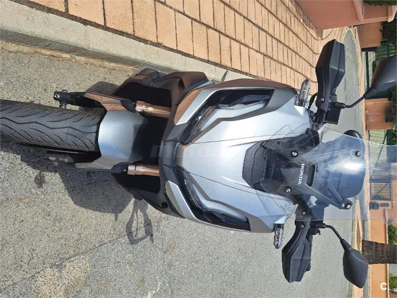 Honda ADV 350 – Vista 3