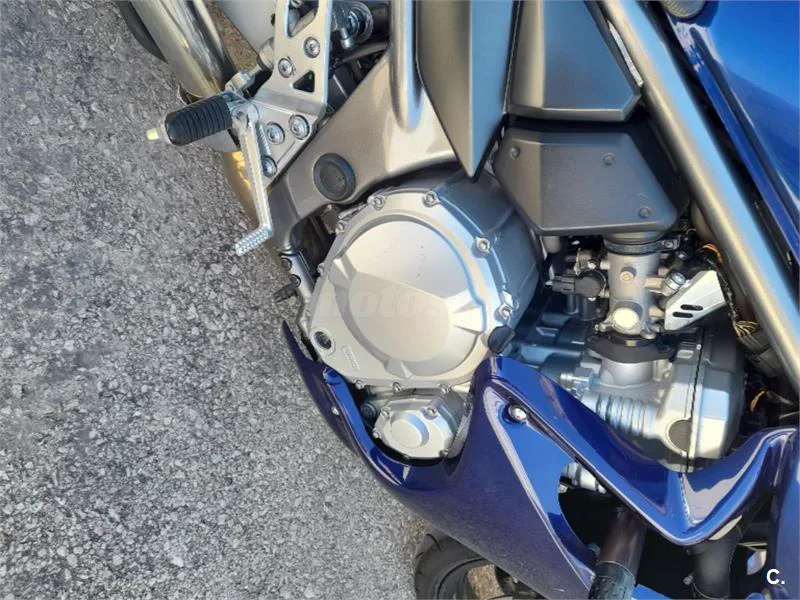 Suzuki Bandit 650 – Vista 10