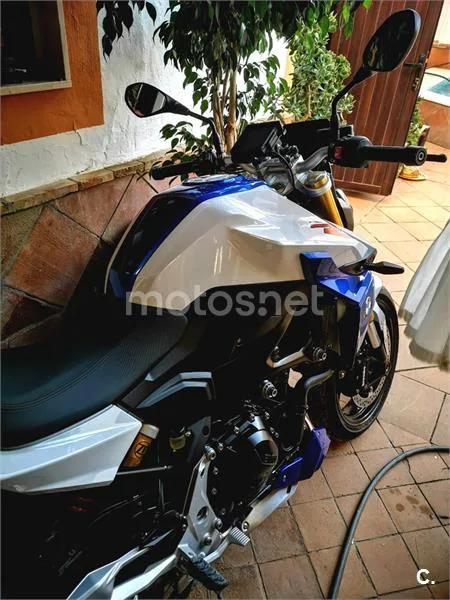 BMW F 900 R – Vista 2