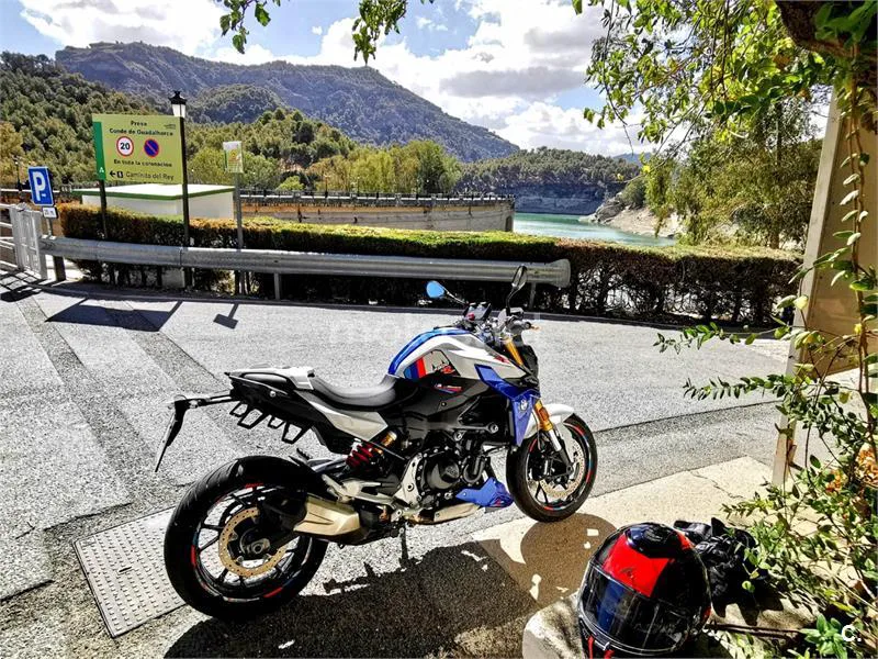 BMW F 900 R – Vista 3