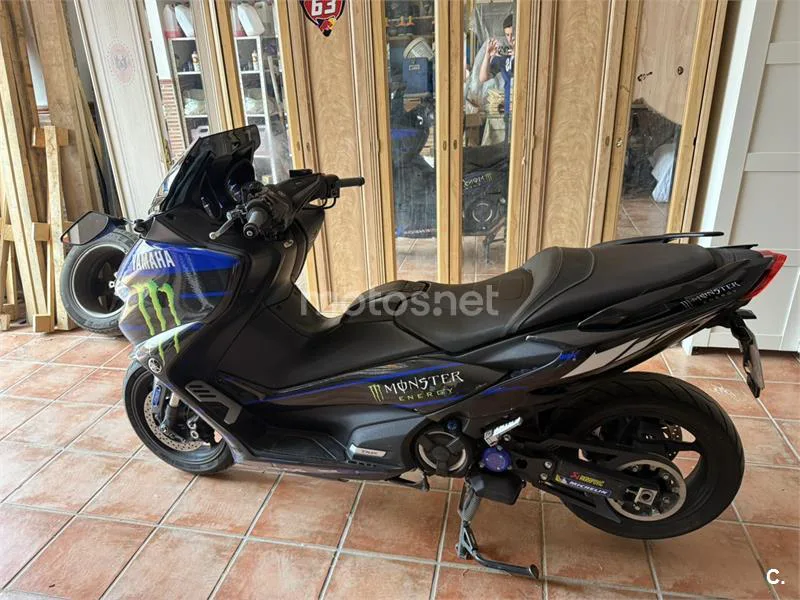 Yamaha TMAX 560 – Vista 3