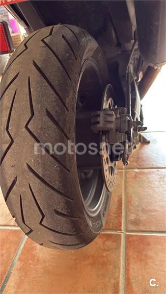 Yamaha TMAX 560 – Vista 4