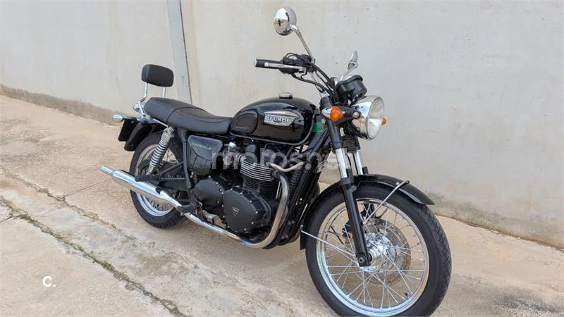 Triumph Bonneville T100 – Vista 4