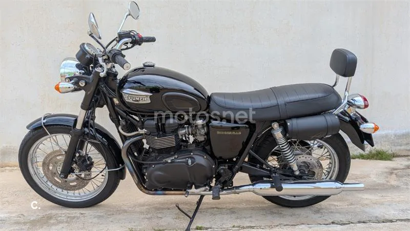 Triumph Bonneville T100 – Vista 9