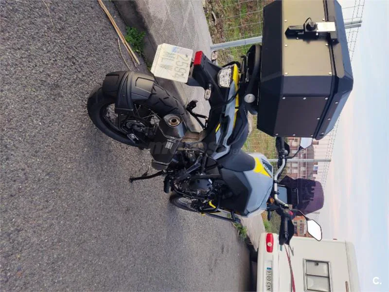 Suzuki V-Strom 800 – Vista 6