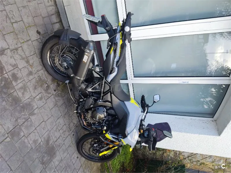 Suzuki V-Strom 800 – Vista 8