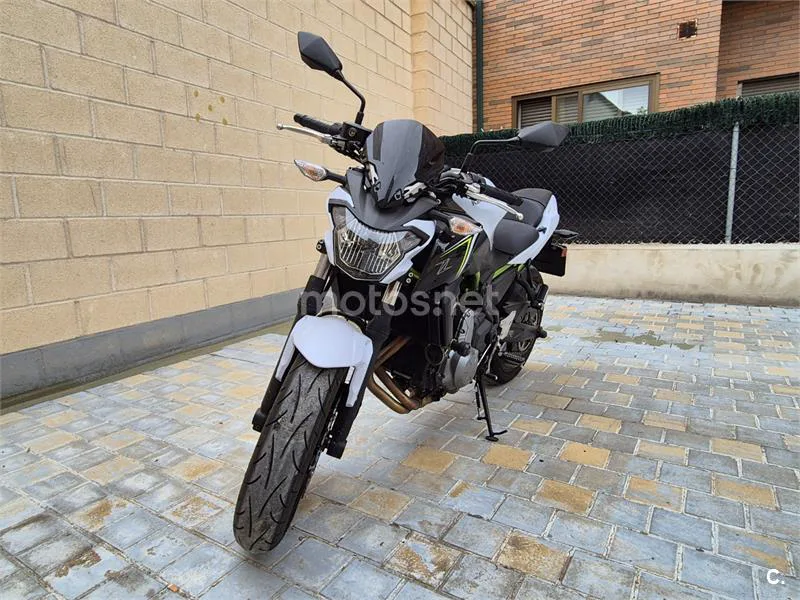 Kawasaki Z650 – Vista 2