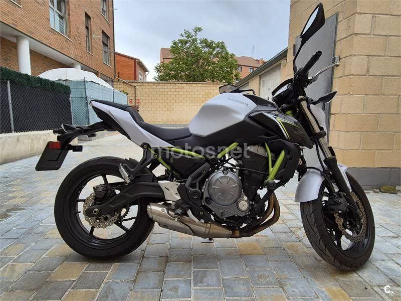 Kawasaki Z650 – Vista 4