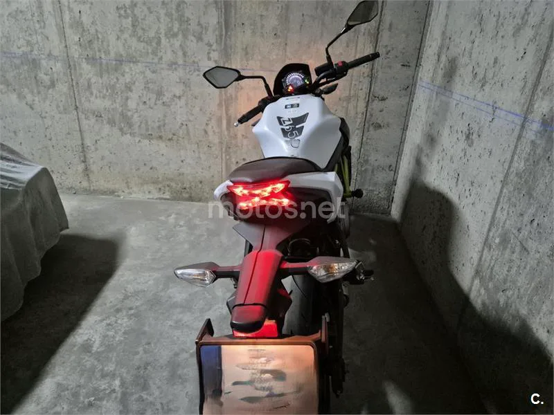Kawasaki Z650 – Vista 7