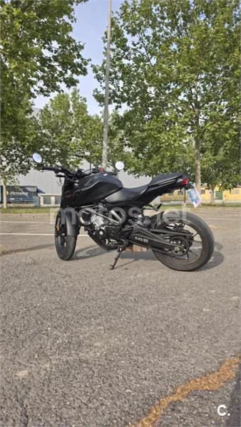 Honda CB 125 R – Vista 2