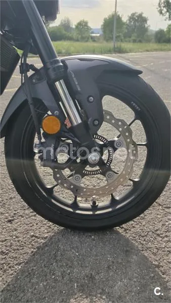 Honda CB 125 R – Vista 11