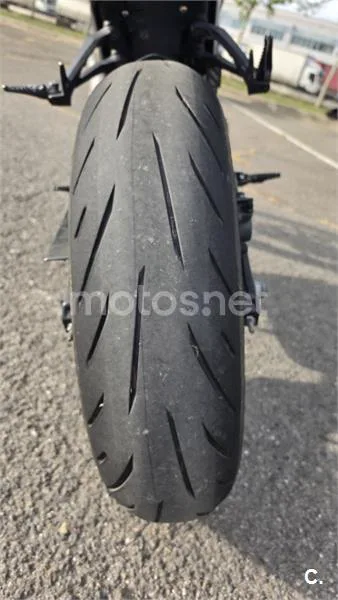 Honda CB 125 R – Vista 13