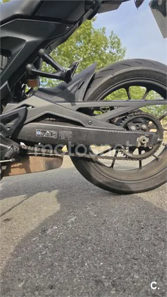 Honda CB 125 R – Vista 15