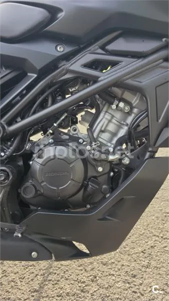 Honda CB 125 R – Vista 8