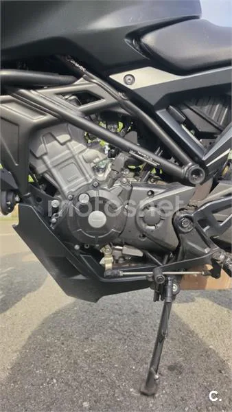 Honda CB 125 R – Vista 9