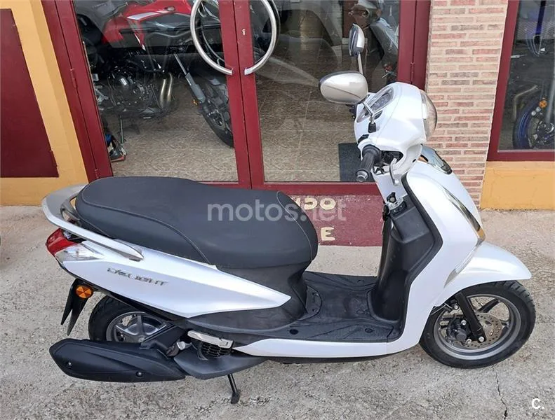 Yamaha XMAX 125 – Vista 18