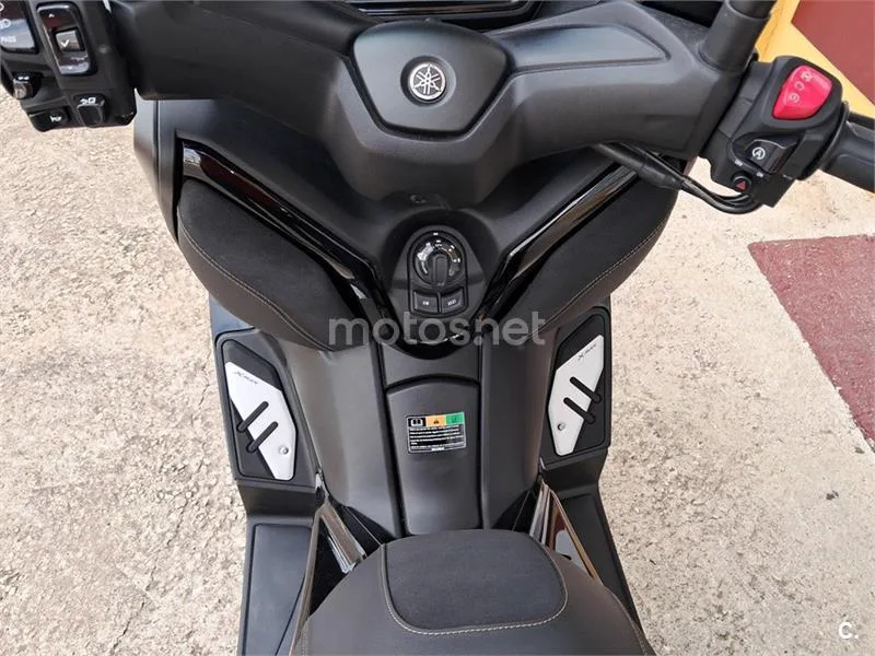 Yamaha XMAX 125 – Vista 8