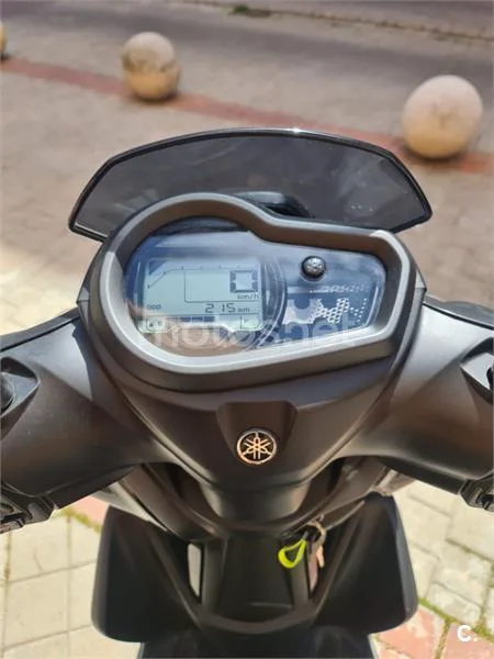 Yamaha RayZR 125 - Vista 5