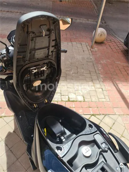 Yamaha RayZR 125 - Vista 6