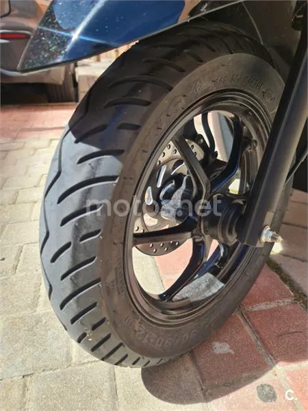 Yamaha RayZR 125 - Vista 7