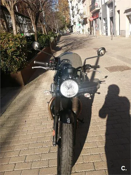 Triumph Street Twin – Vista 3