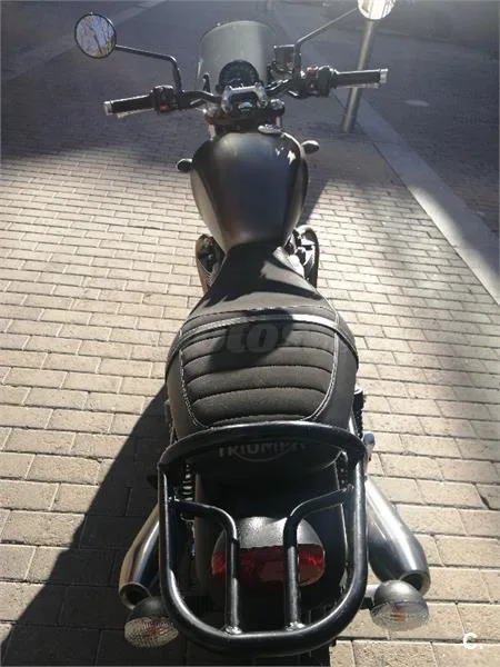 Triumph Street Twin – Vista 5