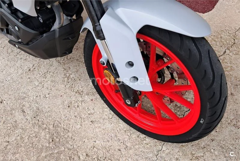 Yamaha MT-125 – Vista 11