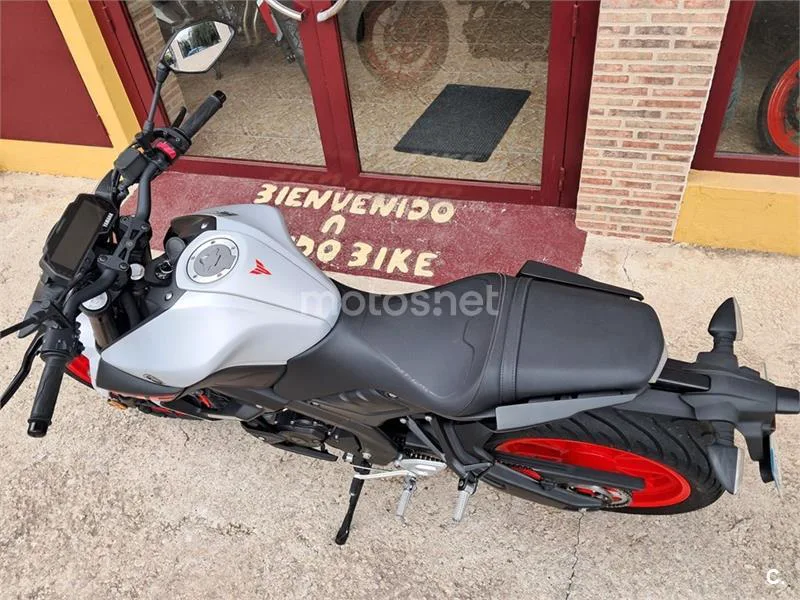 Yamaha MT-125 – Vista 3