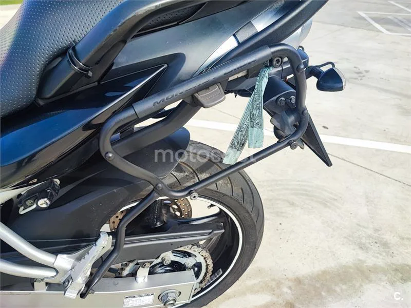Yamaha FZ6 – Vista 12