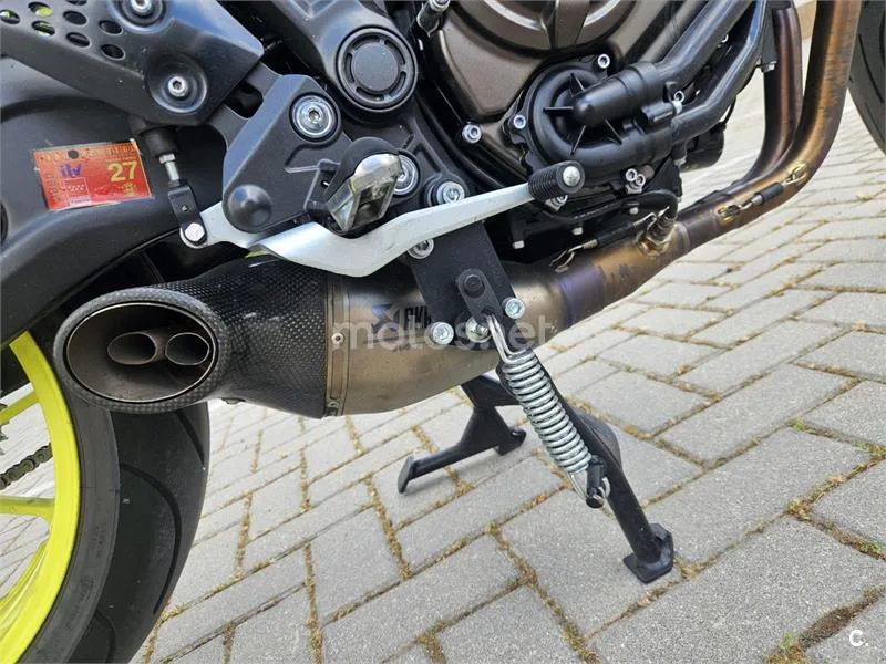 Yamaha MT-07 – Vista 7