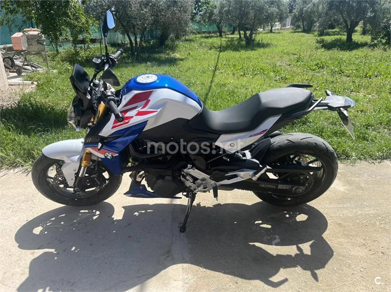BMW F 900 R – Vista 3