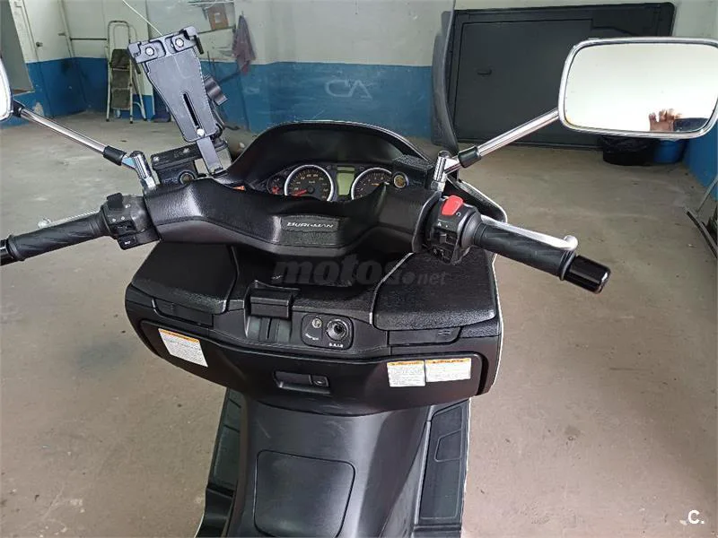 Suzuki Burgman 400 – Vista 10