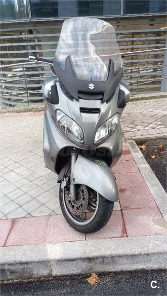 Suzuki Burgman 650 Executive – Vista 4