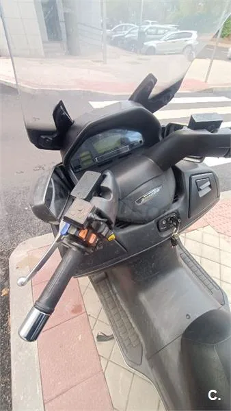 Suzuki Burgman 650 Executive – Vista 5