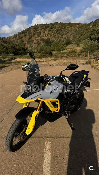 Suzuki V-Strom 800 – Vista 2