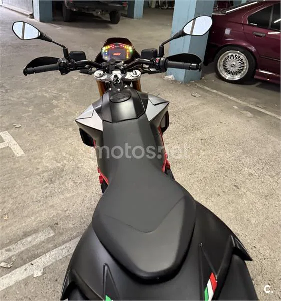Aprilia Dorsoduro 900 – Vista 7