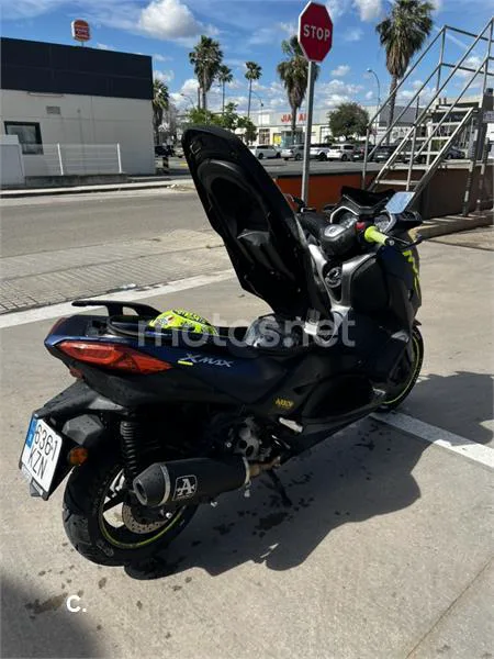 Yamaha XMAX 300 – Vista 12