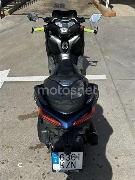 Yamaha XMAX 300 – Vista 9