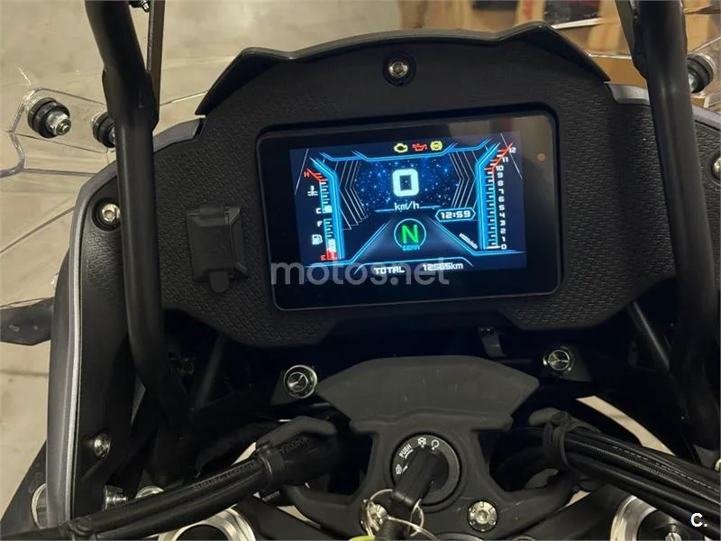 QJ Motor SRT 700 X – Vista 7