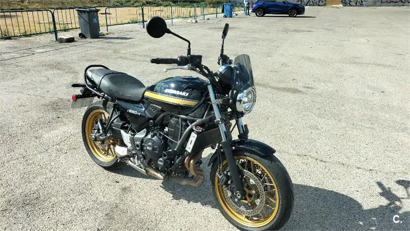 Kawasaki Z650 – Vista 13